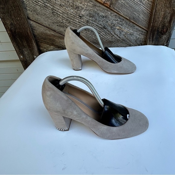 Michael Kors Sabrina Women Size 7 Chain Link Fawn Suede Platform Pump Shoe EUC - Picture 6 of 10